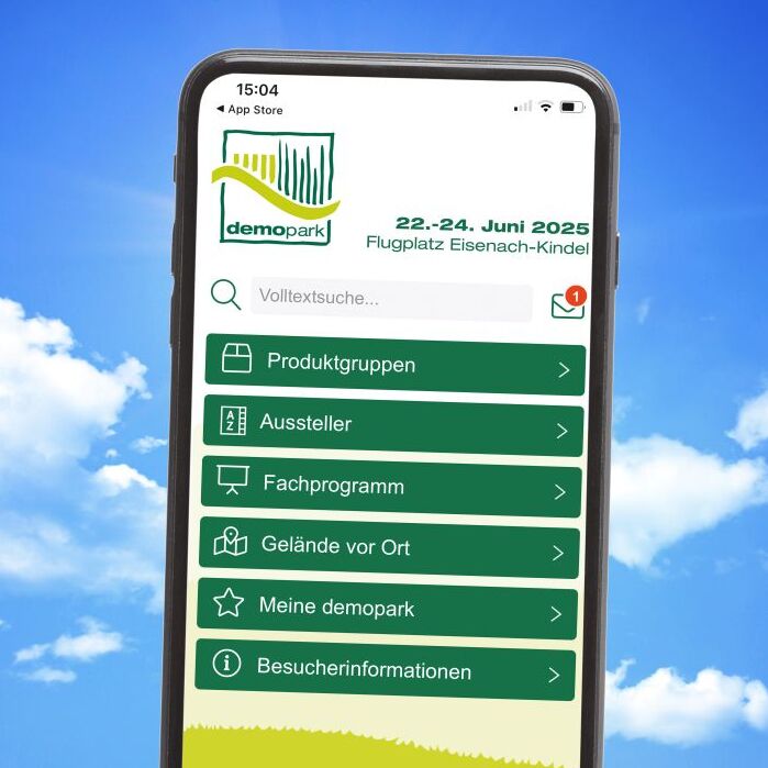 Die demopark-App auf einem Mobiltelefon mit Einblick in die Funktionen und Inhalte der App 
