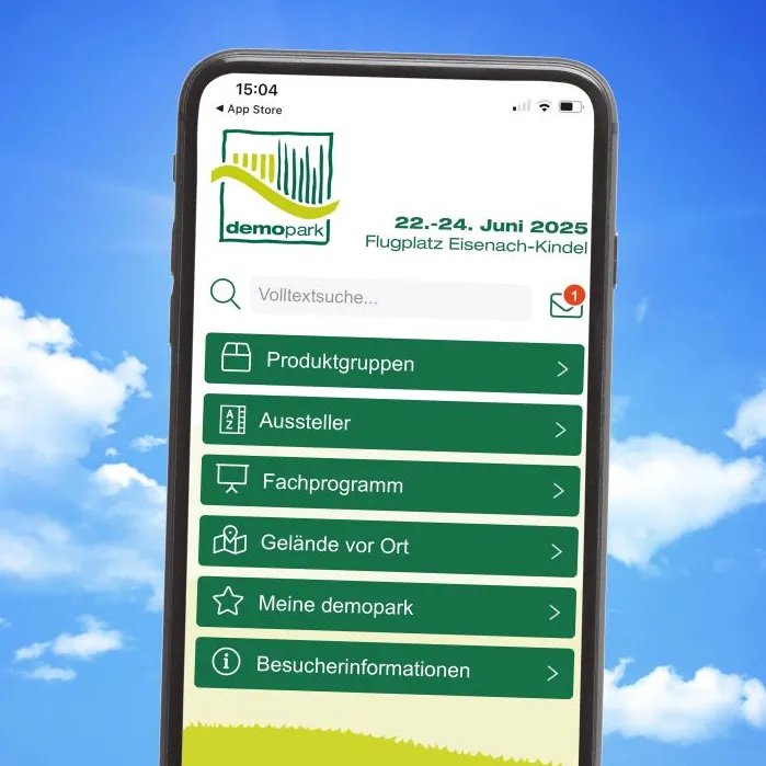 Die demopark-App auf einem Mobiltelefon mit Einblick in die Funktionen und Inhalte der App 